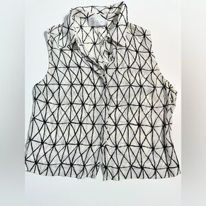 A.L.C. Sleeveless Silk Blouse Black White Geometric Print Size S Modern Chic